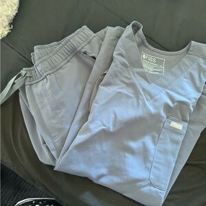 Large bottom XL top Figs men’s scrubs color sky blue